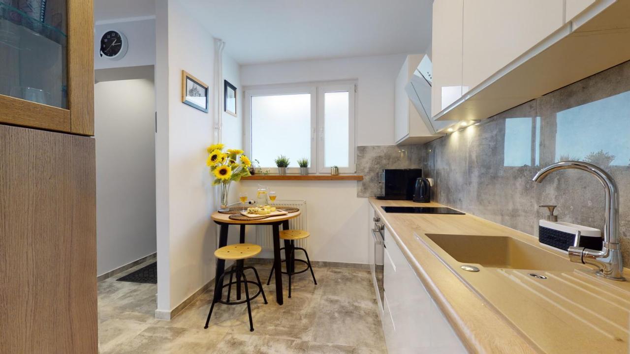 Apartamento Apartament Kuznicza Breslavia Exterior foto